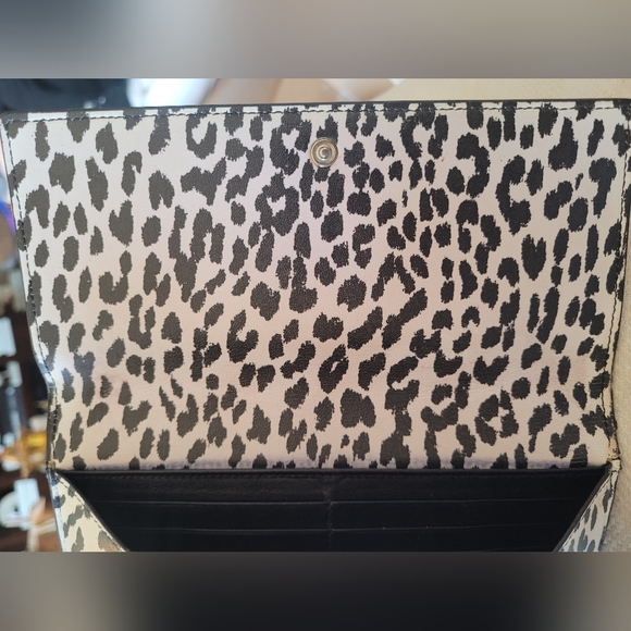 Yves Saint Laurent Leopard Print Calfskin Bifold Wallet Clutch YSL - Picture 10 of 11
